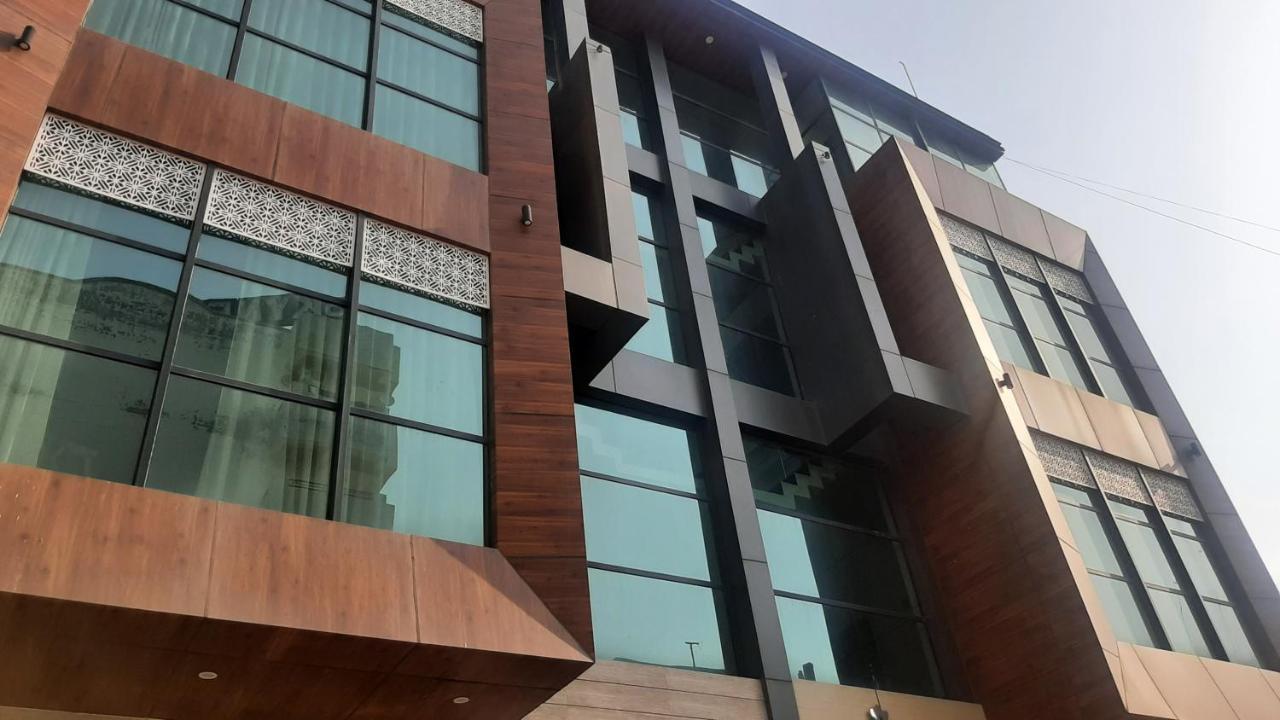 Hotel Hollywood Zirakpur Exterior foto